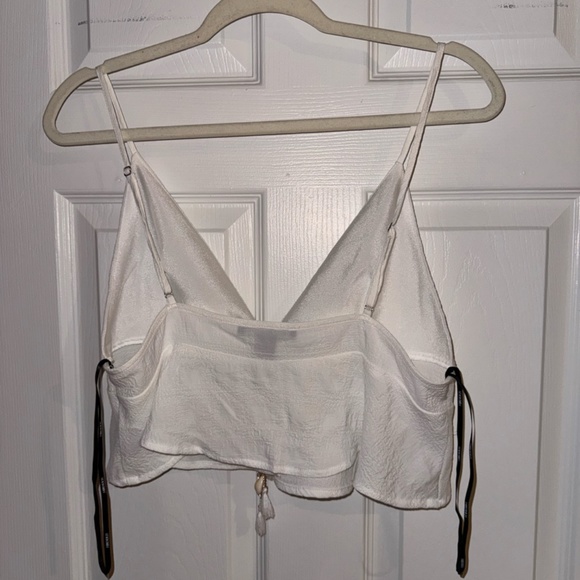 Forever 21 Tie Front Tank Top Large - Picture 4 of 4